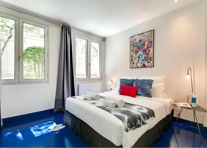 Modern & Colourful 3bd For 9 Guests In Le Marais! Appartamento
