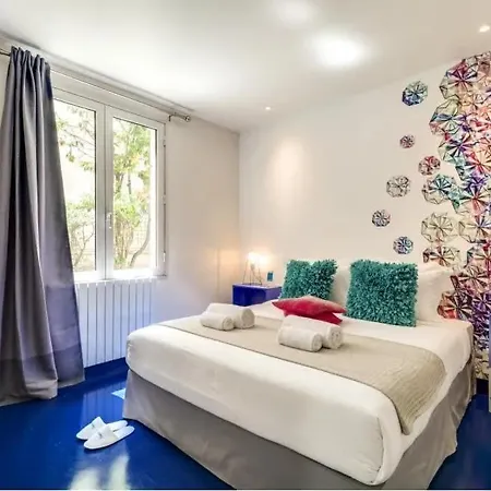 Modern & Colourful 3bd For 9 Guests In Le Marais! Párizs