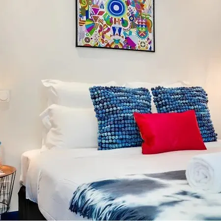 Modern & Colourful 3bd For 9 Guests In Le Marais! * Párizs